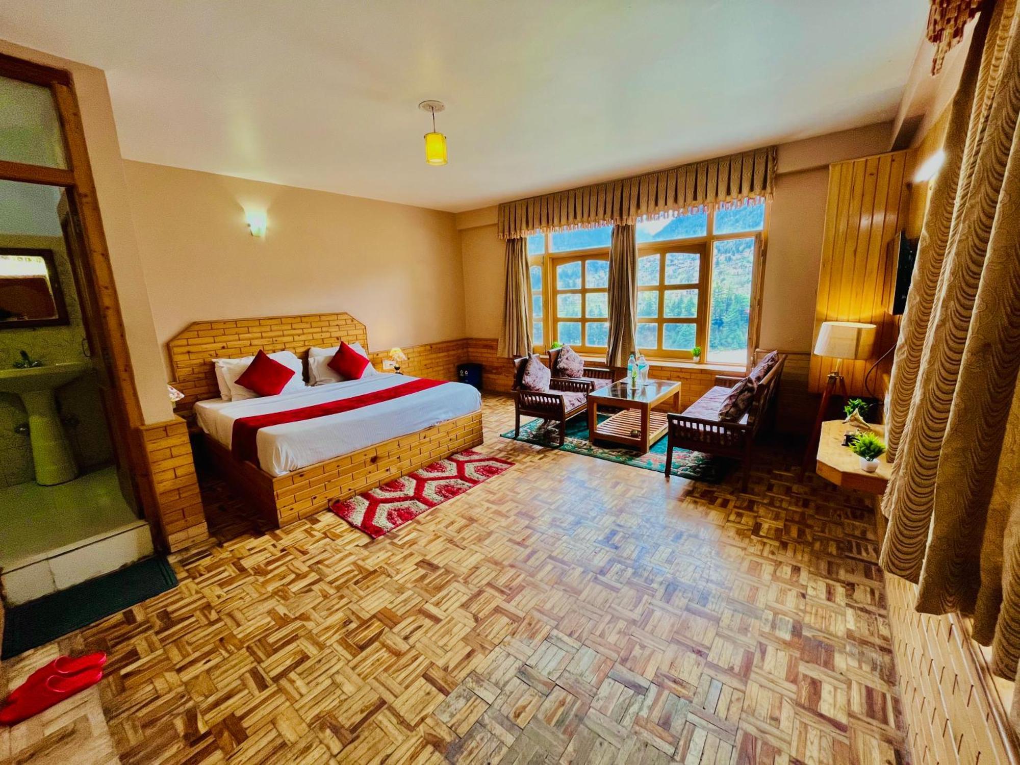 Hotel Snow Clad Riverview & Resort, Manali (Himachal Pradesh)